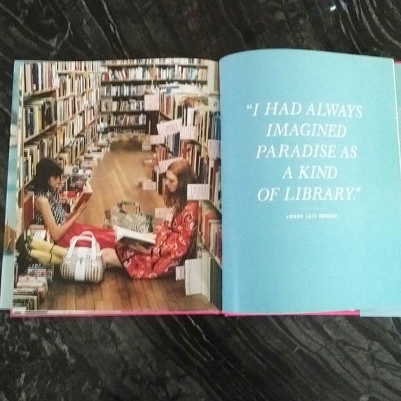 KATE SPADE - New York Things We Love book - Picture 9 of 9
